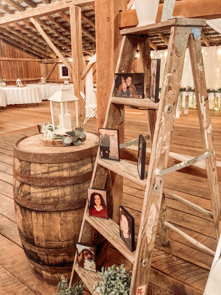 wedding decor in a barn wedding venue near Columbus Ohio
