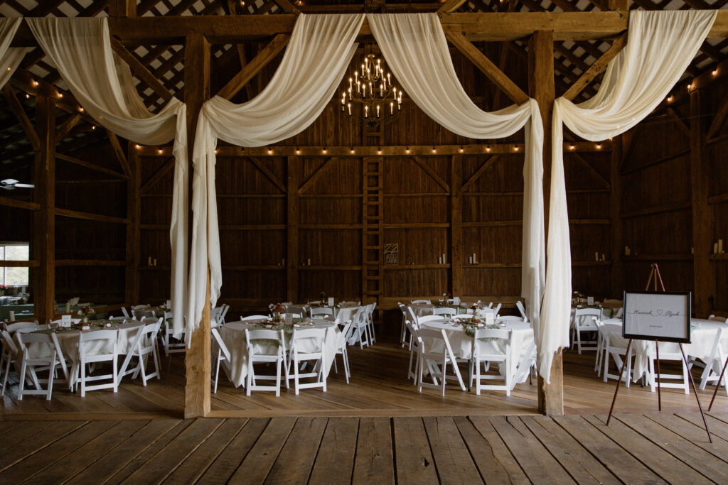 Columbus, Ohio wedding reception with rustic boho chic décor.