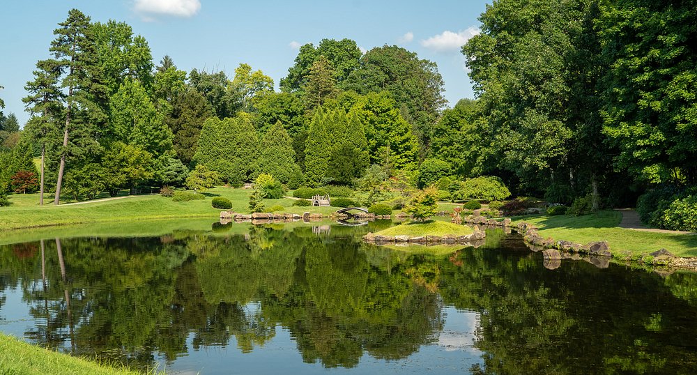 outdoor lakes at Dawes Arboretum Newark Ohio