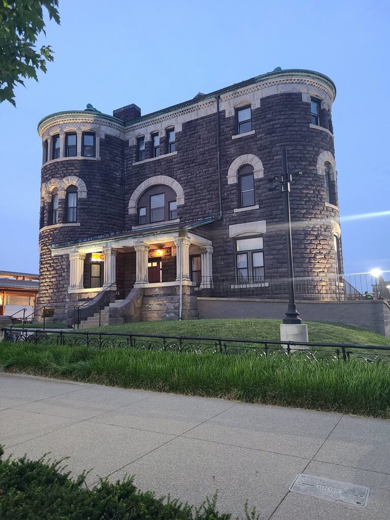 Licking County Historical Building Near wedding venue Newark, Oh