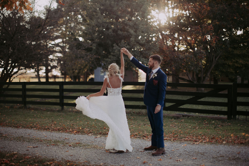 Wedding couple photos outside at 22 acres farm near Columbus ohio
